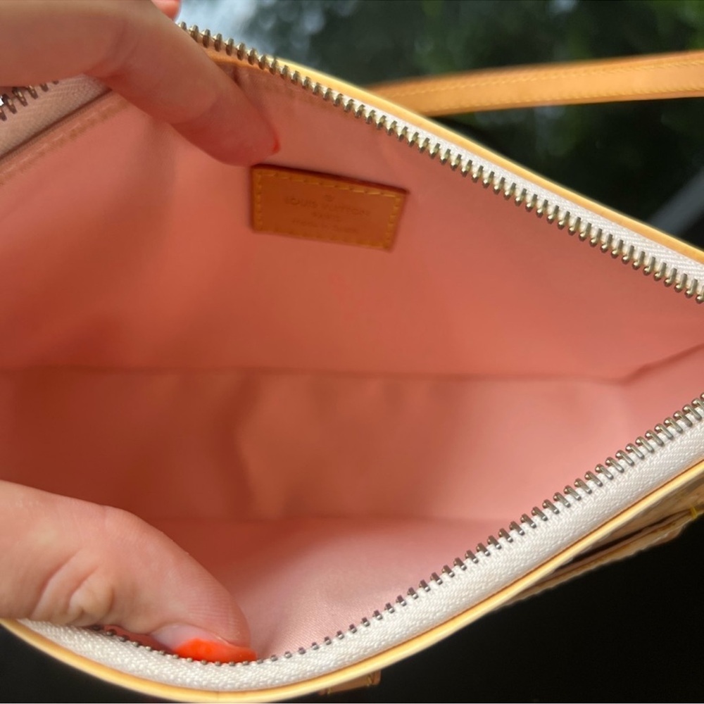 Authentic Louis Vuitton Mallory mini bag classic monogram vernis Y2K - Picture 13 of 14